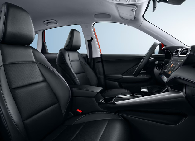 Vue siège avant du MG ZS Hybrid+ sur route